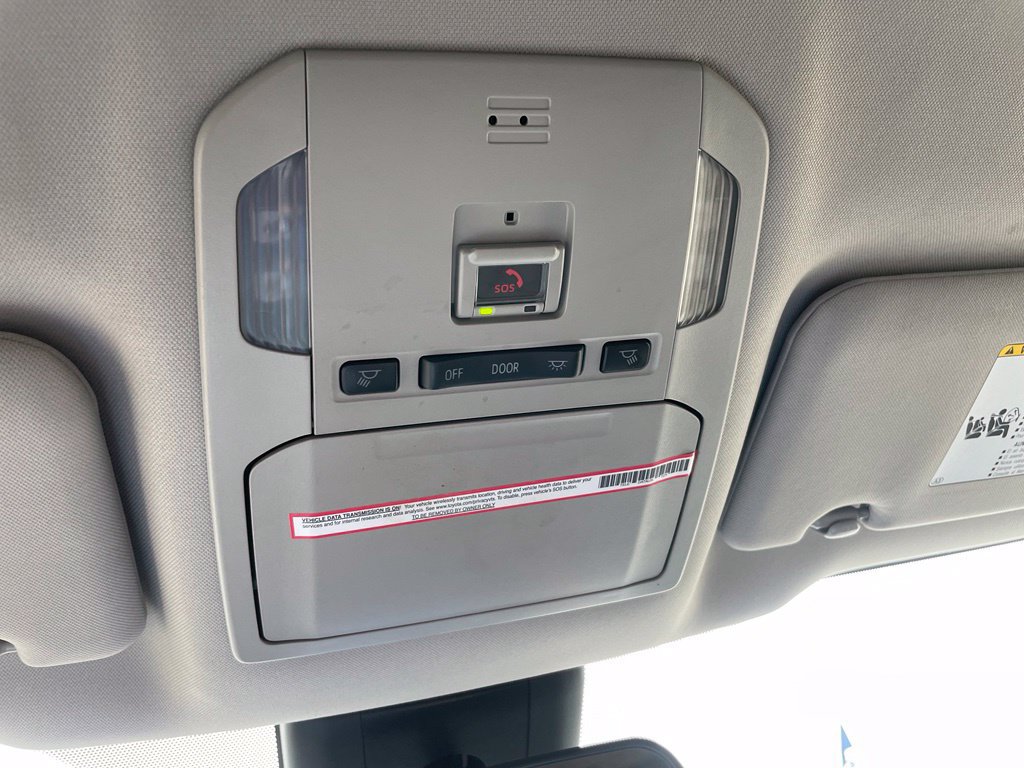 Used 2023 Toyota Highlander L AWD/4WD image 38