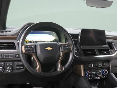Used 2023 Chevrolet Tahoe High Country image 9