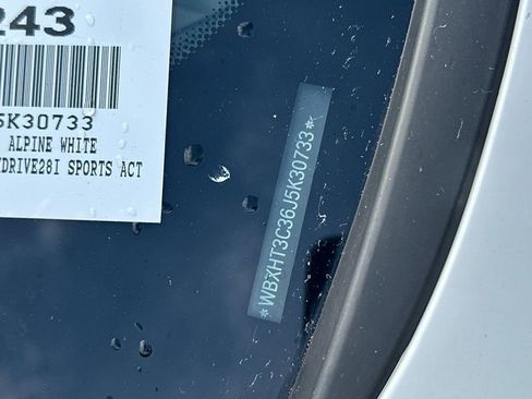 Used 2018 BMW X1 xDrive28i image 3