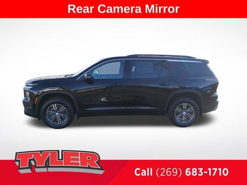 Used 2026 Chevrolet Traverse LT w/ Driver Confidence Package AWD/4WD image 4