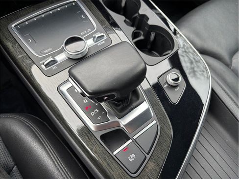 Used 2018 Audi Q7 3.0T Premium Plus w/ Premium Plus Package image 41