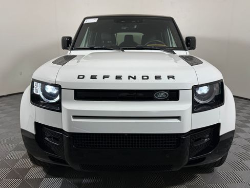 Used 2024 Land Rover Defender 130 X-Dynamic SE AWD/4WD image 6