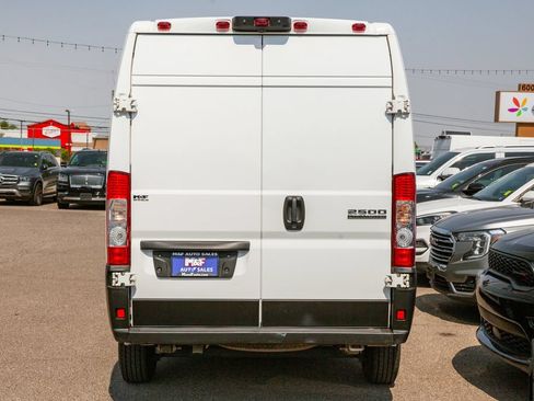 Used 2025 RAM ProMaster 2500 w/ Convenience Group FWD image 6