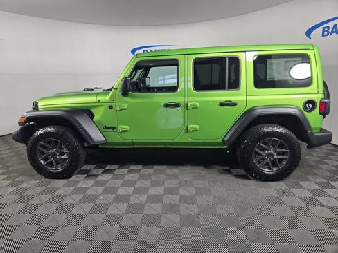 Used 2025 Jeep Wrangler Unlimited Sport AWD/4WD image 16