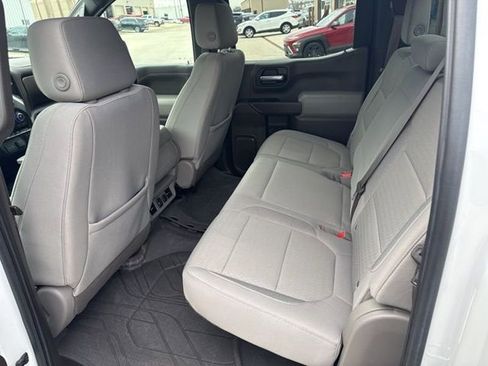 Used 2022 Chevrolet Silverado 1500 LT image 13