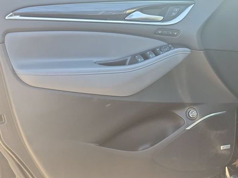 Used 2018 Buick Enclave Premium FWD image 23