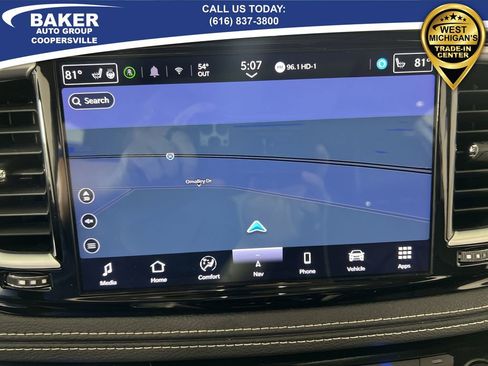 Used 2024 Chrysler Pacifica Limited image 15