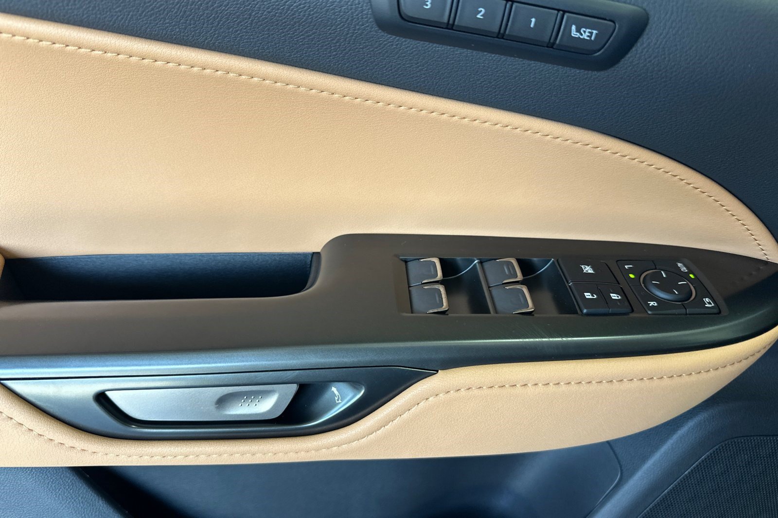 New 2026 Lexus NX 350 AWD w/ Premium Package image 13