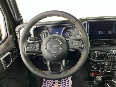 Used 2024 Jeep Wrangler Unlimited AWD/4WD image 20