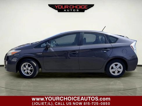 Used 2011 Toyota Prius Four w/ Navigation Pkg image 2