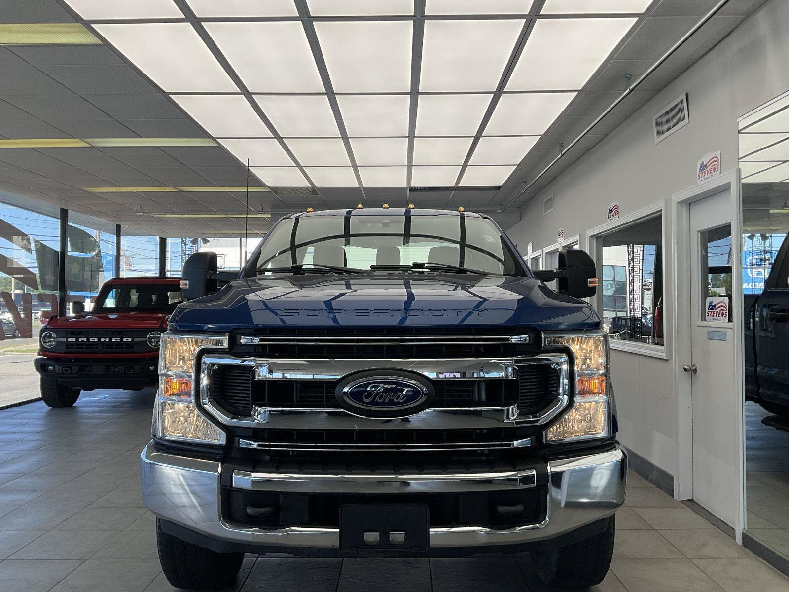 Used 2022 Ford F250 XL w/ STX Appearance Package AWD/4WD image 2