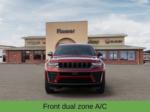 New 2026 Jeep Grand Cherokee Laredo image 7