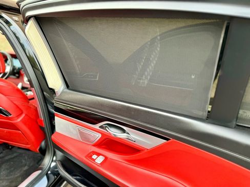 Used 2018 BMW 750i image 24