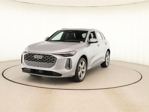 New 2025 Audi Q5 Prestige image 12