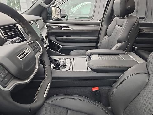 New 2026 Jeep Grand Wagoneer Limited image 9