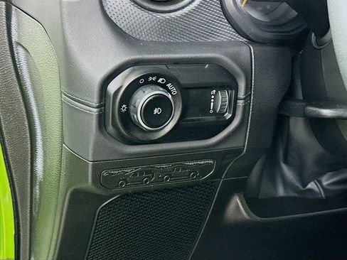 Certified 2025 Jeep Wrangler Unlimited Rubicon image 17