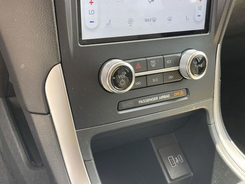 Used 2023 Ford Edge SEL w/ Convenience Package image 24