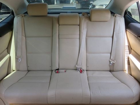 Used 2015 Lexus ES 300h w/ Premium Package w/Bamboo Trim FWD image 23