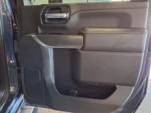 Used 2022 GMC Sierra 2500 AT4 w/ AT4 Preferred Package AWD/4WD image 11
