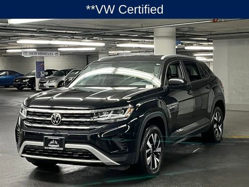Certified 2022 Volkswagen Atlas Cross Sport SE image 3