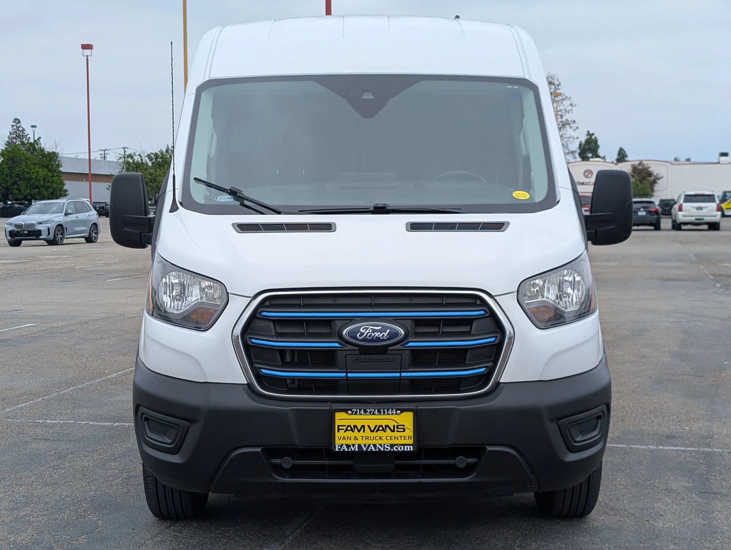 Used 2023 Ford E-Transit Medium Roof RWD image 2