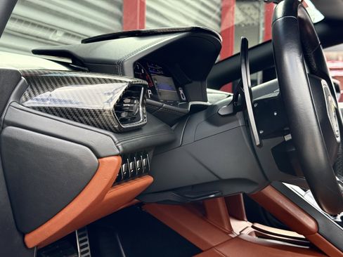 Used 2016 Lamborghini Huracan LP 610-4 image 14