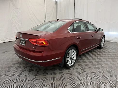 Used 2016 Volkswagen Passat 1.8T SEL Premium FWD image 5