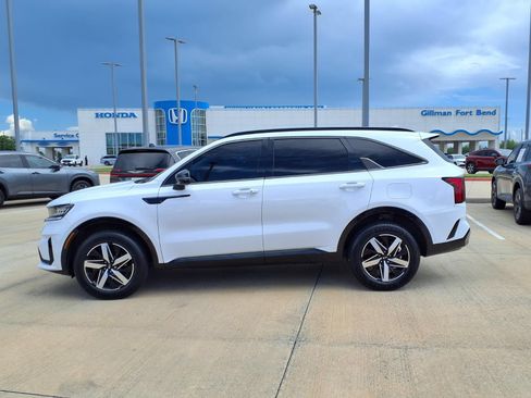 Used 2021 Kia Sorento EX w/ Panoramic Sunroof Package AWD/4WD image 3