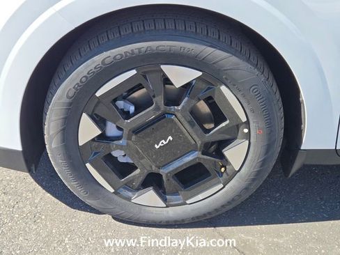 New 2026 Kia Carnival EX image 9