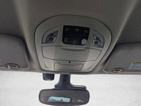 Used 2017 Chrysler Pacifica Touring-L Plus w/ Advanced Safetytec Group FWD image 21