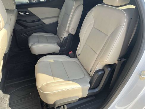 Used 2022 Chevrolet Traverse Premier AWD/4WD image 25