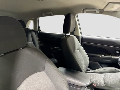 Used 2021 Mitsubishi Outlander Sport SE image 28