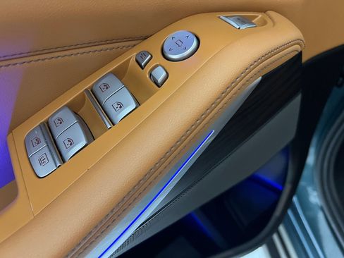 Certified 2023 BMW X7 xDrive40i w/ Executive Package image 24