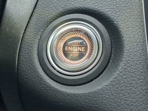 Used 2021 Mercedes-Benz GLC 300 image 27