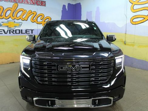 Used 2024 GMC Sierra 1500 Denali Ultimate AWD/4WD image 3