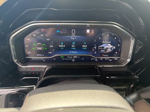 Used 2024 Chevrolet Silverado 1500 LT Trail Boss w/ Protection Package AWD/4WD image 15