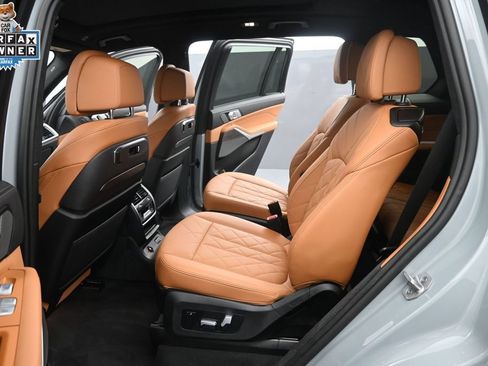 Used 2024 BMW X7 xDrive40i w/ Executive Package AWD/4WD image 32