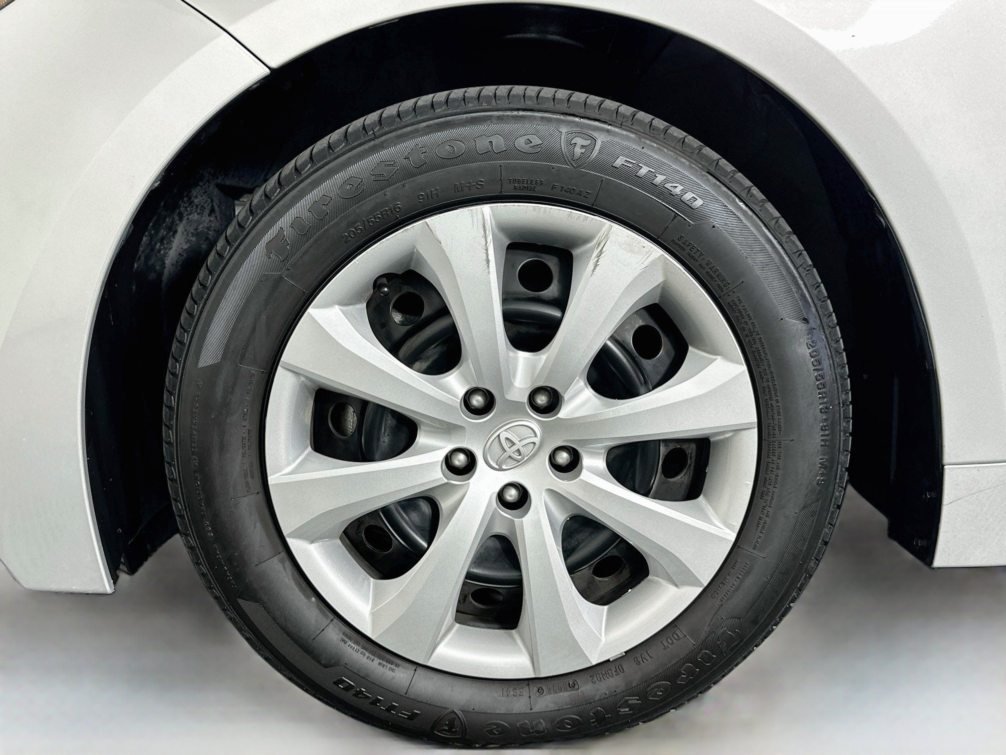Used 2025 Toyota Corolla LE FWD image 11