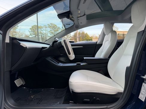 Used 2022 Tesla Model 3 Performance image 25