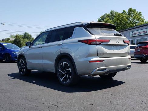 Used 2023 Mitsubishi Outlander SEL 40th Anniversary AWD/4WD image 5
