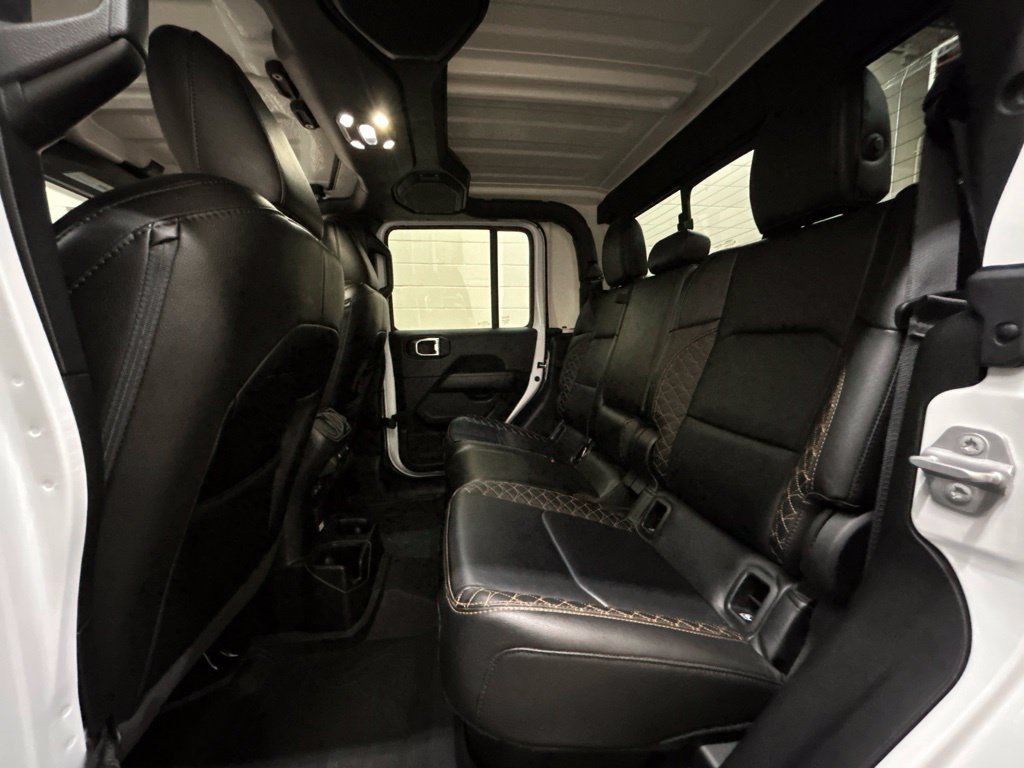 Used 2021 Jeep Gladiator Overland AWD/4WD image 9