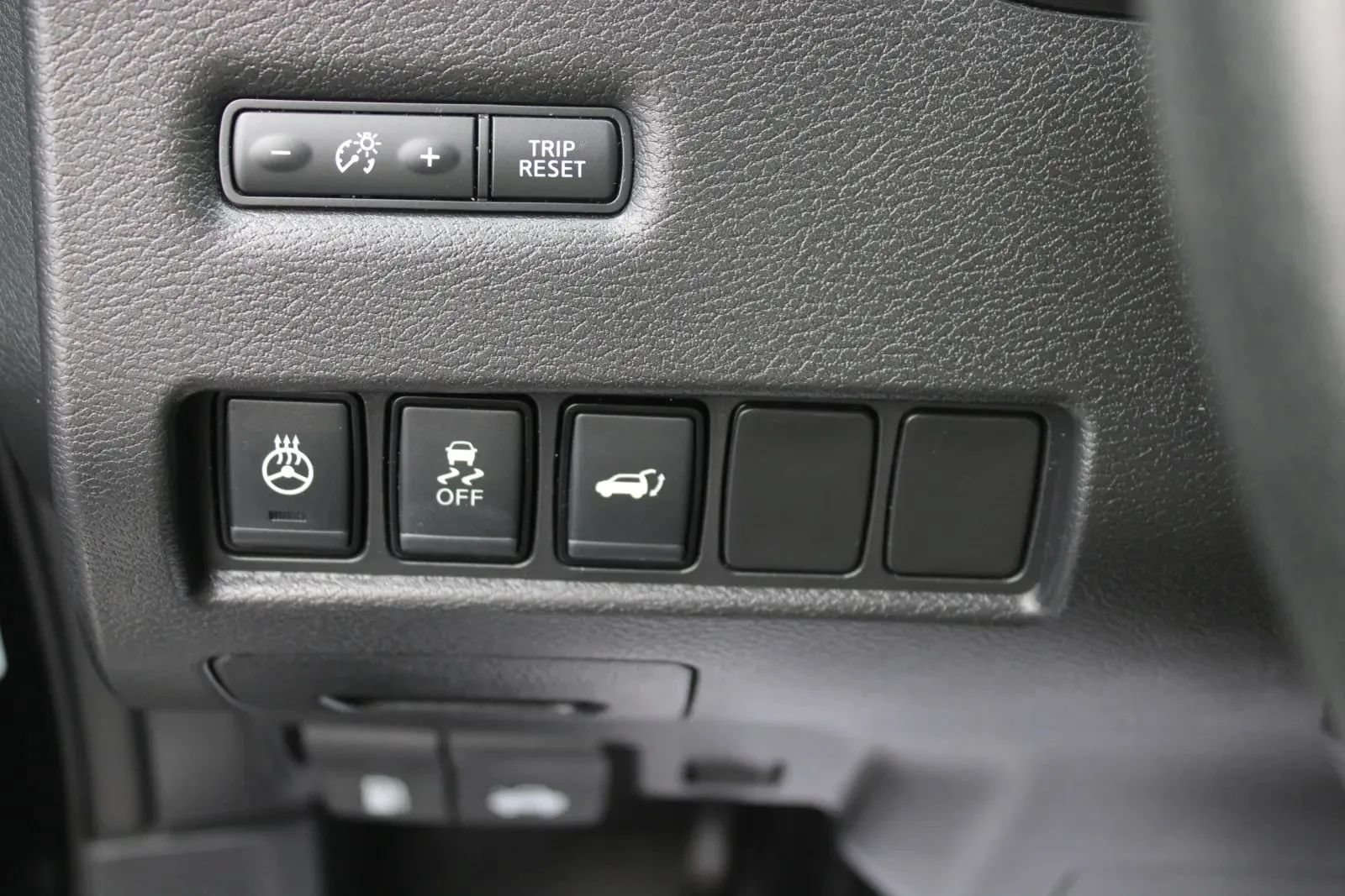 Used 2018 Nissan Murano SL w/ Moonroof Package FWD image 18
