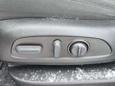 Certified 2023 Chevrolet Traverse LT w/ Rear Camera Mirror Package image 35