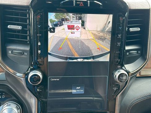 Used 2023 RAM 1500 Limited w/ Body Color Bumper Group image 15