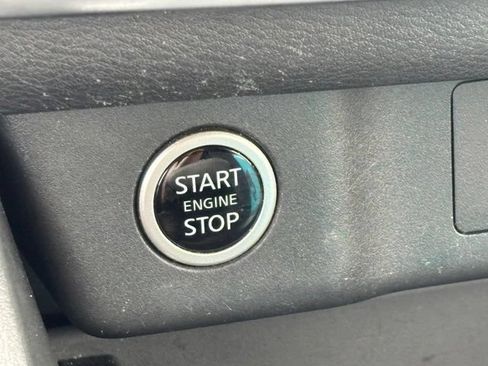 Used 2023 Nissan Rogue SV AWD/4WD image 13