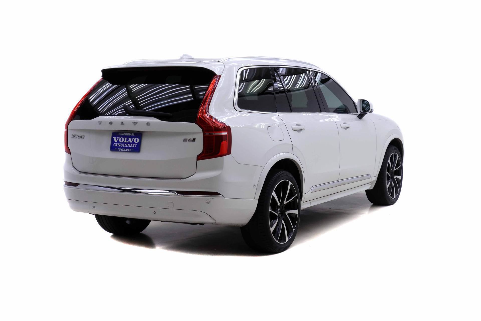 Certified 2023 Volvo XC90 B6 Plus w/ Protection Package Premier AWD/4WD image 4