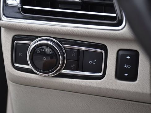 Used 2020 Lincoln Navigator L Reserve w/ Luxury Package AWD/4WD image 20