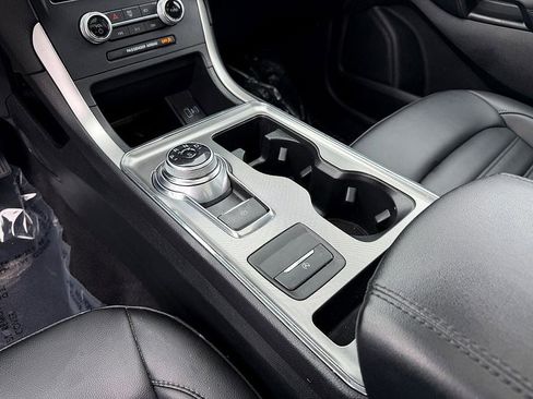 Used 2022 Ford Edge SEL w/ Convenience Package image 30