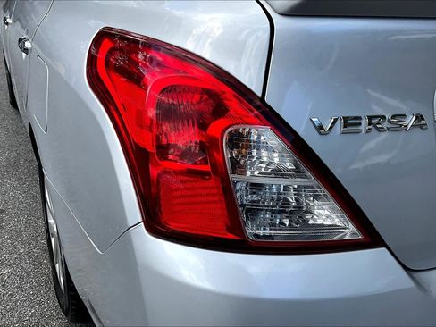 Used 2017 Nissan Versa SV image 25