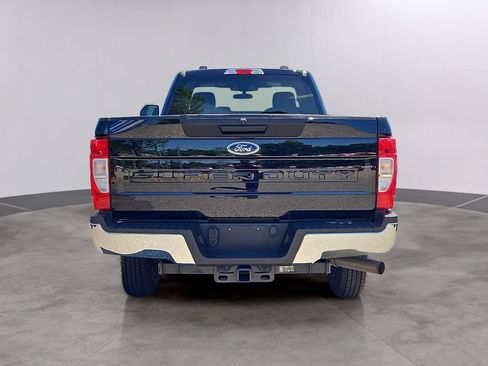 Used 2022 Ford F250 XL w/ Power Equipment Group AWD/4WD image 5
